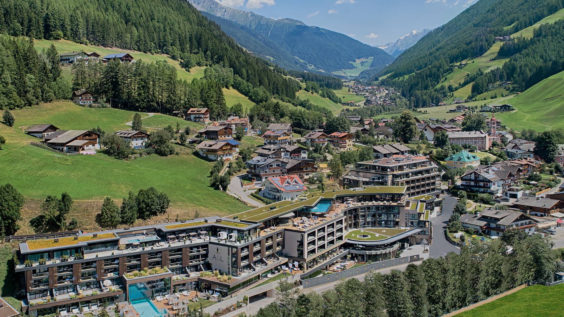 Die A&L Wellnessresort-Anlage von oben
