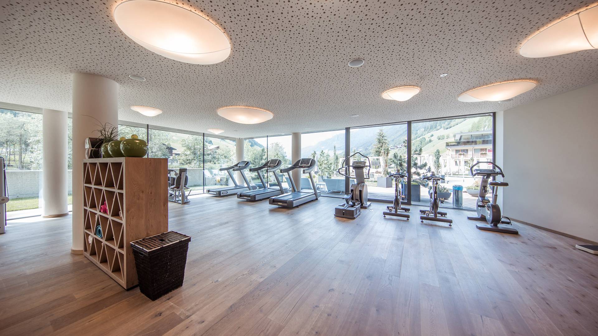 Großzügiger Fitnessraum