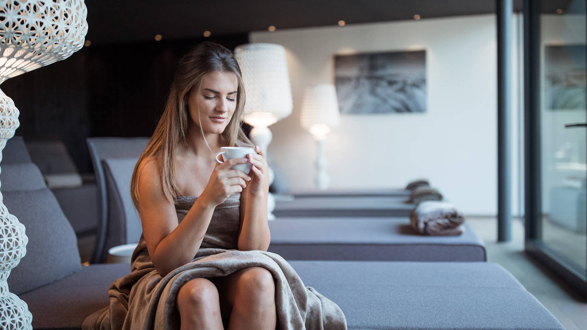 Entspannen mit Tee im Ruheraum