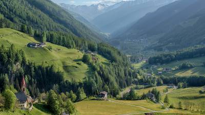 Panoramasicht auf die Sürdtiroler Berge