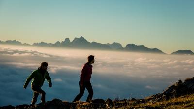 Zwei Männer beim Wandern in Südtirol