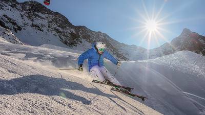 Skifahrer in der Skiworld Ahrntal