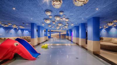 Family Pool im Wellnessresort Amonti & Lunaris