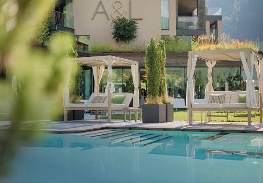 LAWN FOR SUNBATHING: Location: ground floor Opening hours: 06:00 to 20:00